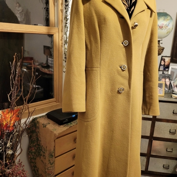 Lorendale Jackets & Coats Vintage 0 Cashmere Ladies Coat Lorendale Knee Length Camel Color